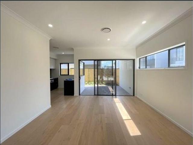 Townhouse for rent in Fernbrook, Queensland