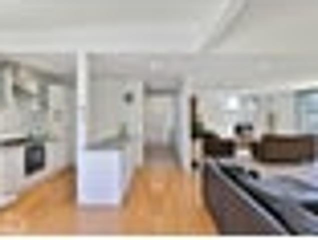 House for sale in Oratia