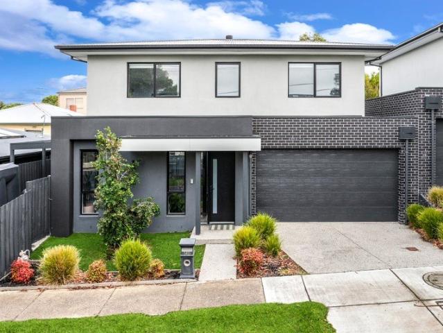 Townhouse for sale in Geelong, Victoria