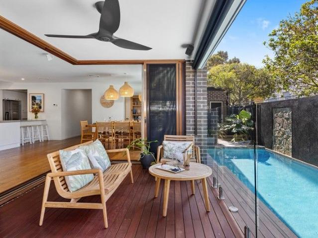 House for sale in Point Arkwright