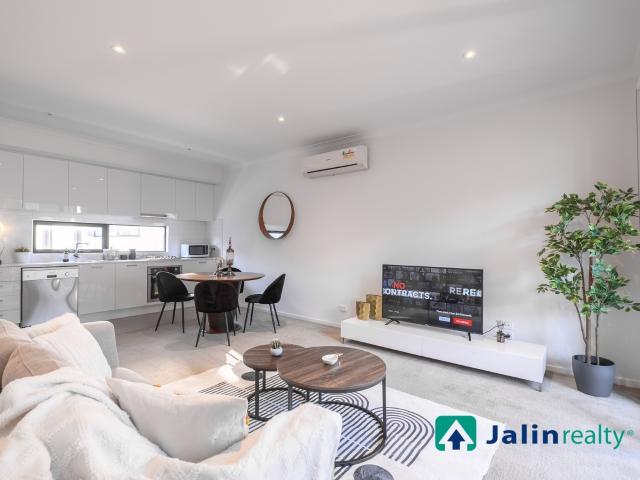 Townhouse for sale in Camerons Creek, Victoria