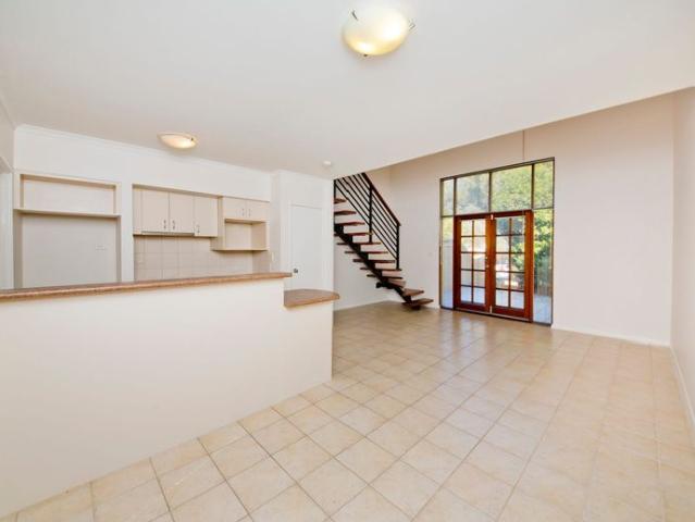 Townhouse for rent in Subiaco Po, Western Australia