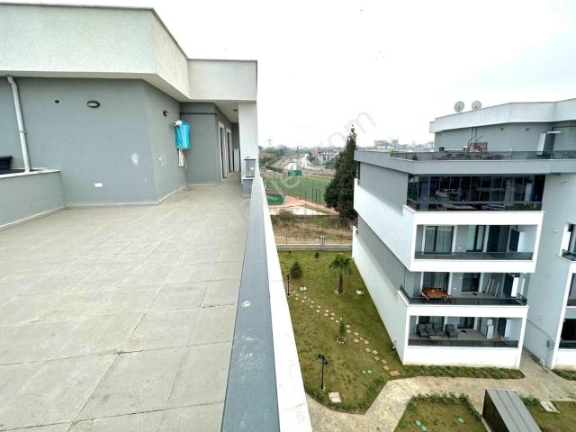 İzmit, Kocaeli içerisinde satılık mülk