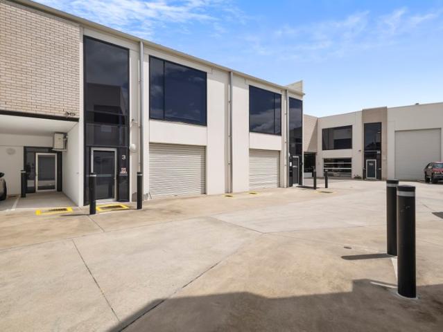 Office for rent in Toombul, Queensland