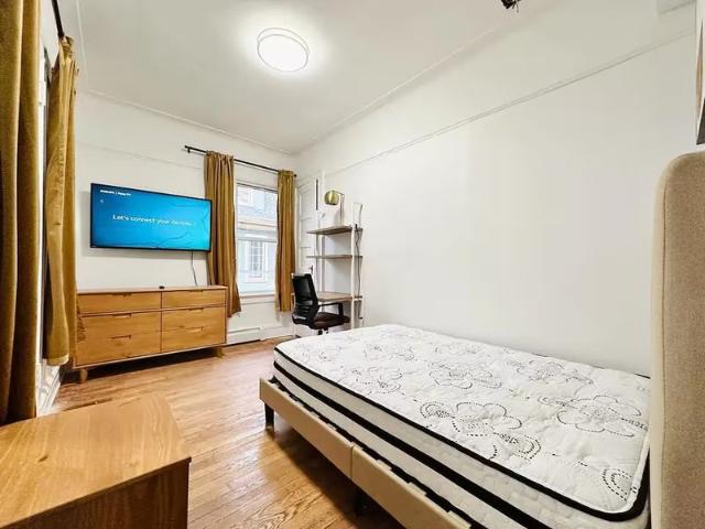 Room for rent in Arverne, New York