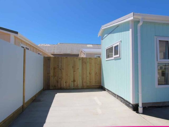 Townhouse for rent in Otakou