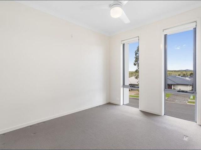Townhouse for rent in Toombul, Queensland
