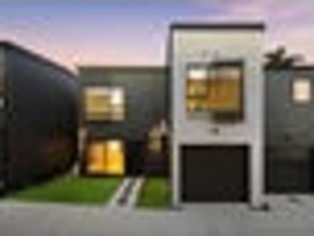 Townhouse for sale in Howick, Oroua County