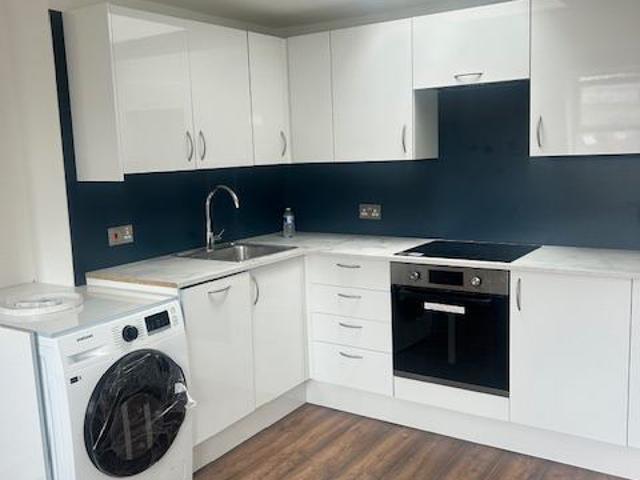 Apartment for rent in Brook Green, Greater London