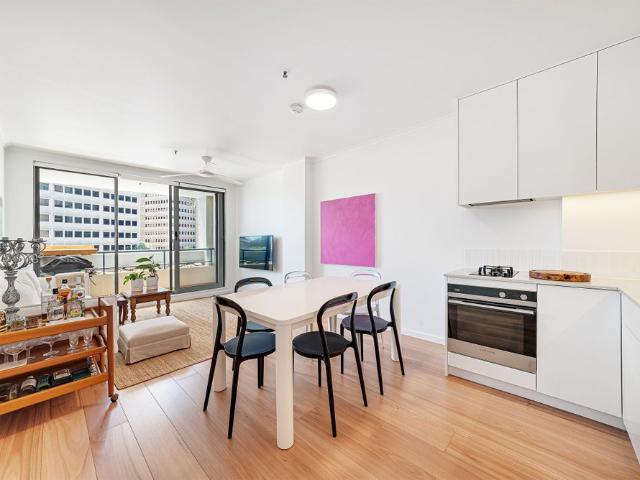 Apartment for rent in Victoria Cross, Sydney