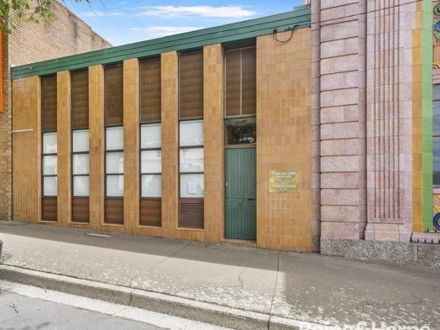 Retail for rent in Brisbane Grove, New South Wales