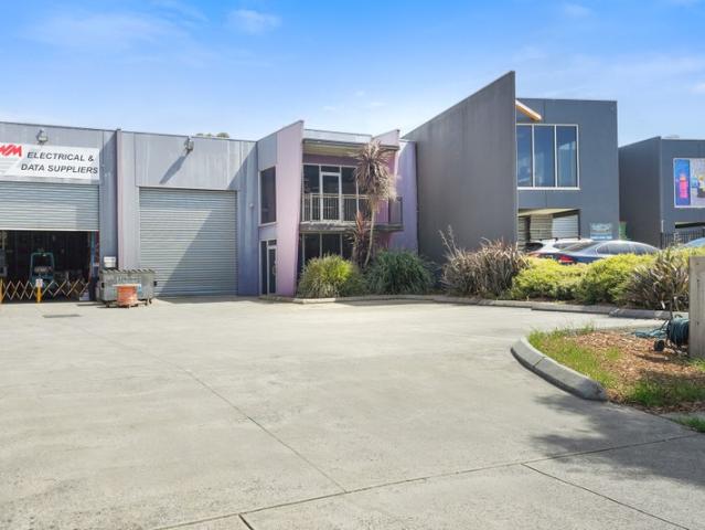 Warehouse for rent in Pakenham, Melbourne
