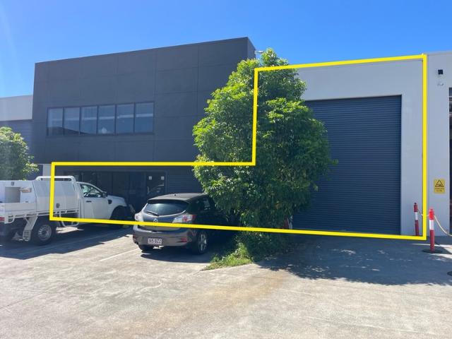 Warehouse for rent in Toombul, Queensland