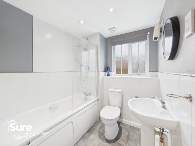 House for rent in Pouchen End, Hertfordshire