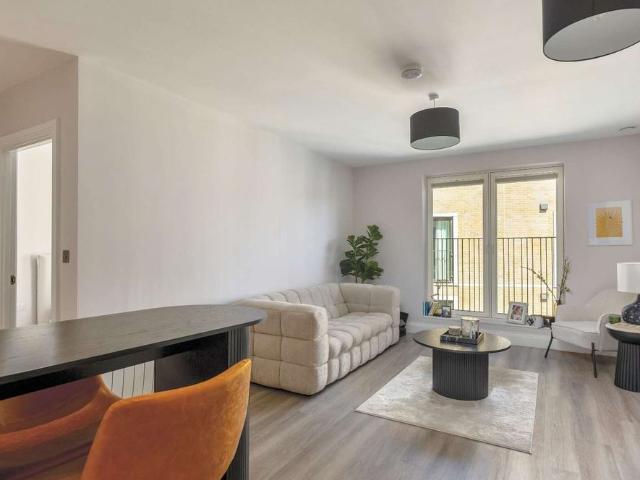 Apartment for rent in Broadwater Down, Sandown Park