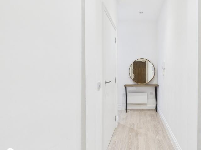 Apartment for rent in The Image, Pouchen End