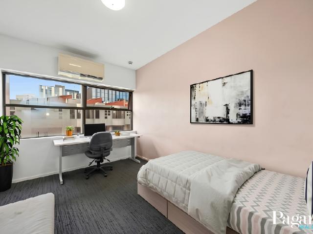 Granny Flat for rent in Carlton, Melbourne