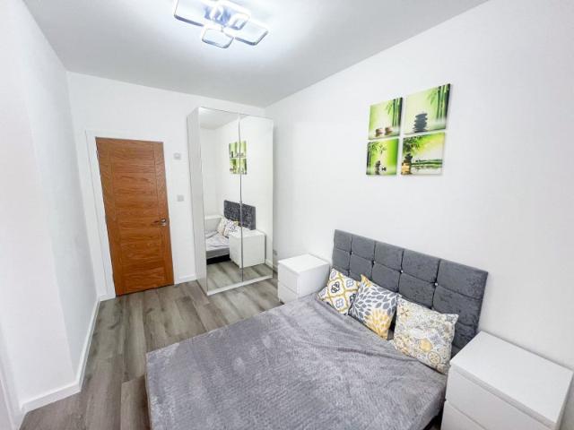 Apartment for rent in Temple Fortune, Greater London