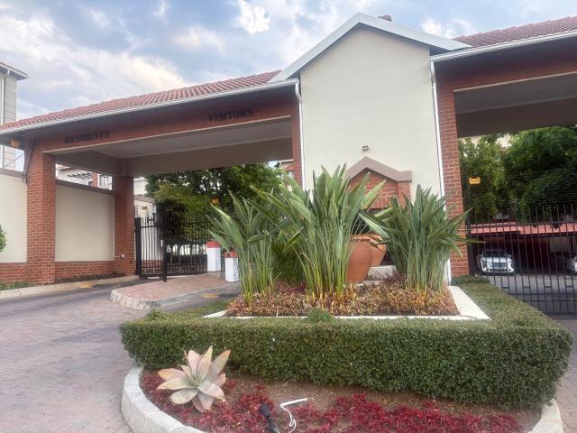 Apartment for rent in Paulshof, Sandton