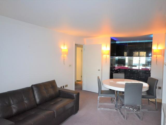 Apartment for rent in Covent Garden, Victoria