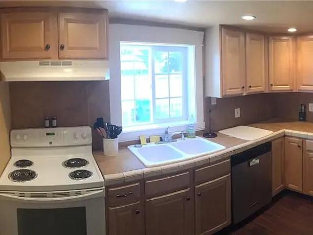 Room for rent in Peaks Island, Maine