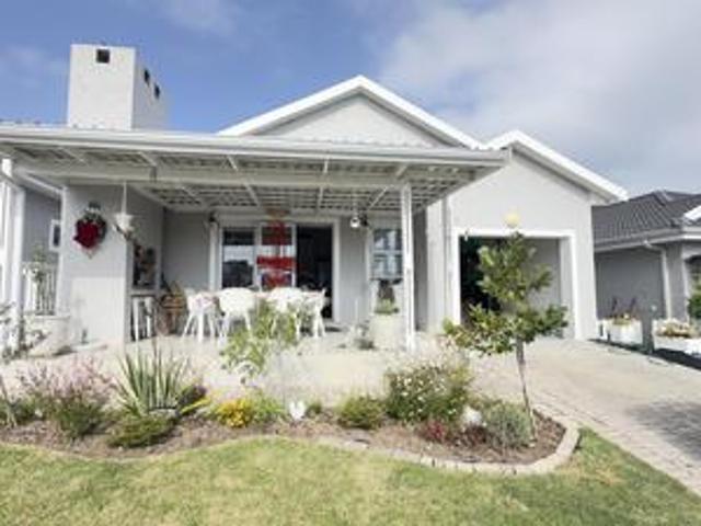 House for sale in Groot Brak Rivier, Western Cape