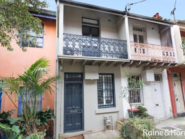 Townhouse for rent in Sydney, New South Wales