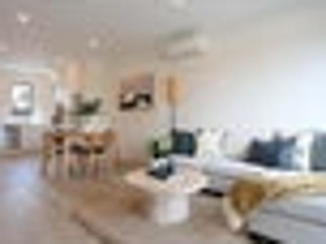 Townhouse for sale in Wairau Valley