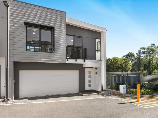 Townhouse for sale in Toombul, Queensland