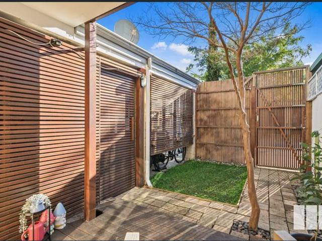 Townhouse for rent in Highgate, Western Australia