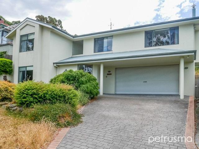 House for sale in Lindisfarne, Tasmania