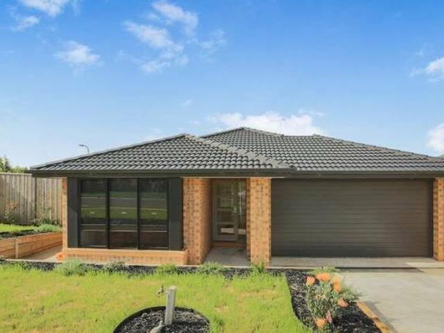 House for rent in Victoria