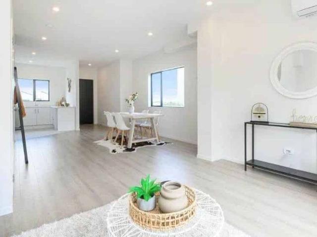 Townhouse for rent in Harbour View Heights, Papakura