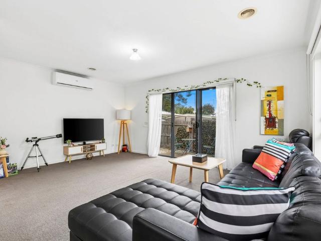 Apartment for rent in Newcomb, Geelong