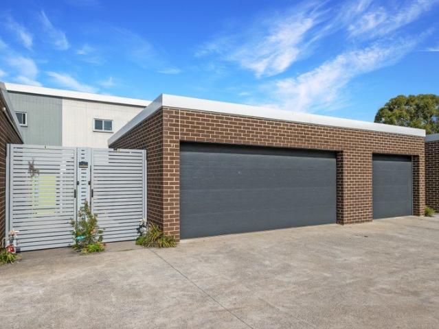 Townhouse for sale in Ambergate, New South Wales