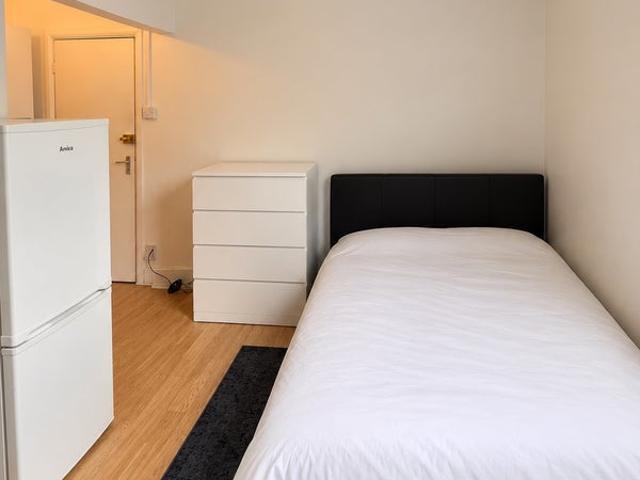 Studio for rent in Greater London