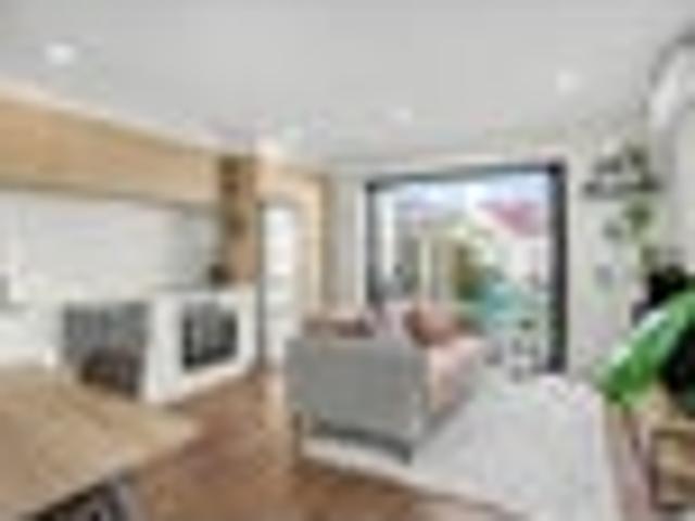 Townhouse for sale in Days Bay, Wellington