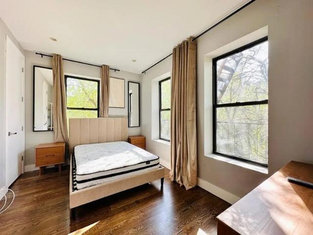 Room for rent in Arverne, New York