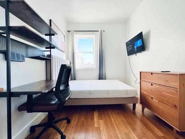 Room for rent in Arverne, New York