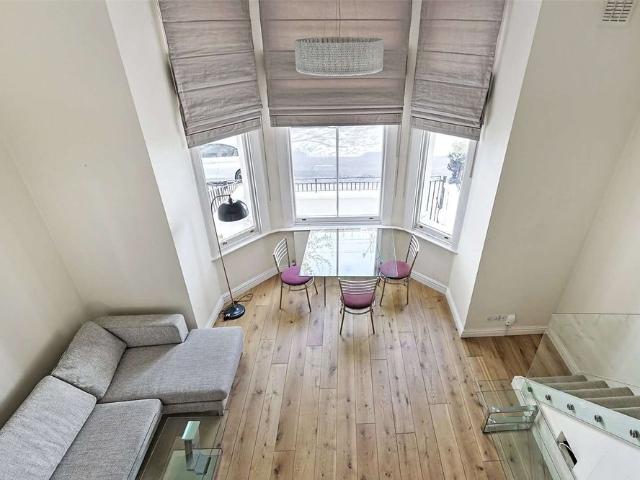 Apartment for rent in Earl's Court, Greater London