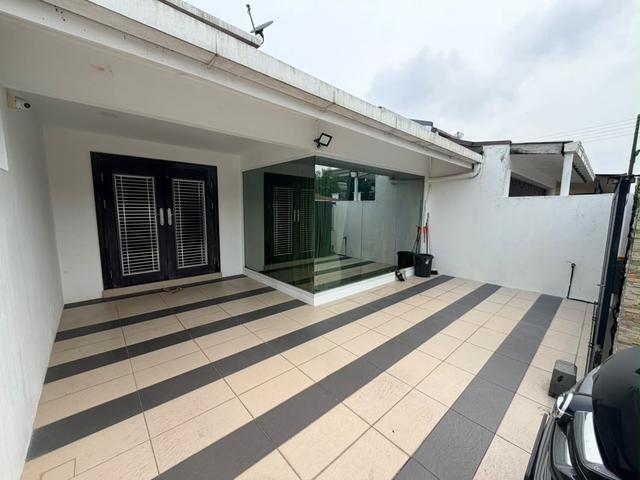 Terraced House for sale in Kuching, Bahagian Kuching