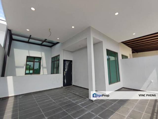 House for sale in Malaka
