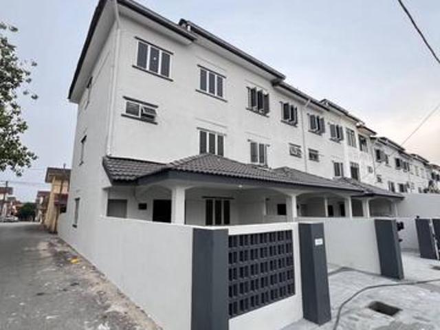 Terraced House for sale in Sendayan Village, Negeri Sembilan