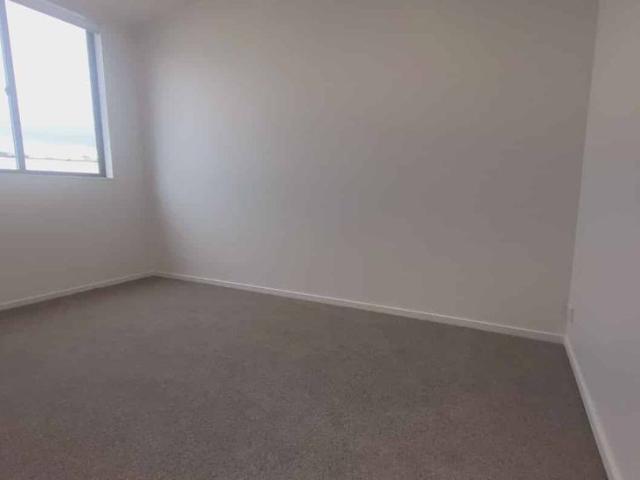 Apartment for rent in Newton, Auckland