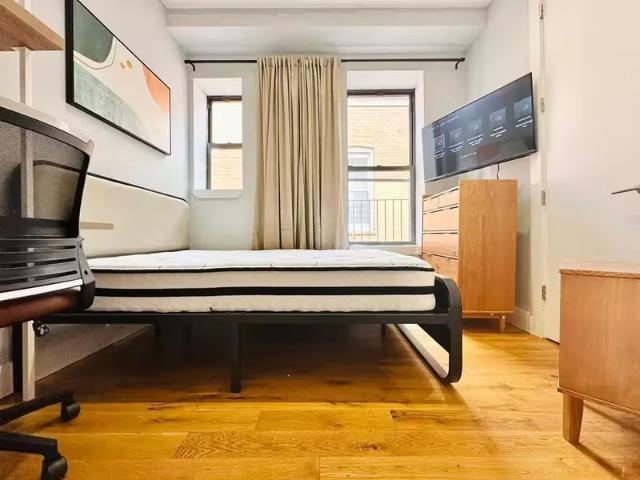Room for rent in Arverne, New York