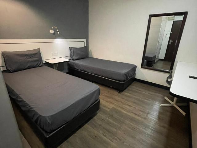 Room for rent in Petaling, Alam Impian