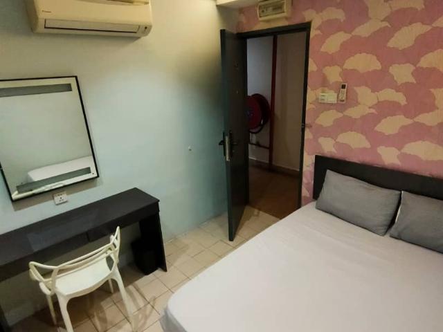 Room for rent in Petaling, Alam Impian