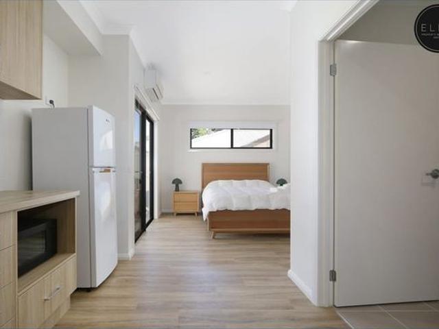 Granny Flat for rent in Wodonga, Victoria