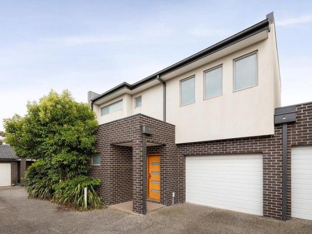 Townhouse for sale in Camerons Creek, Victoria