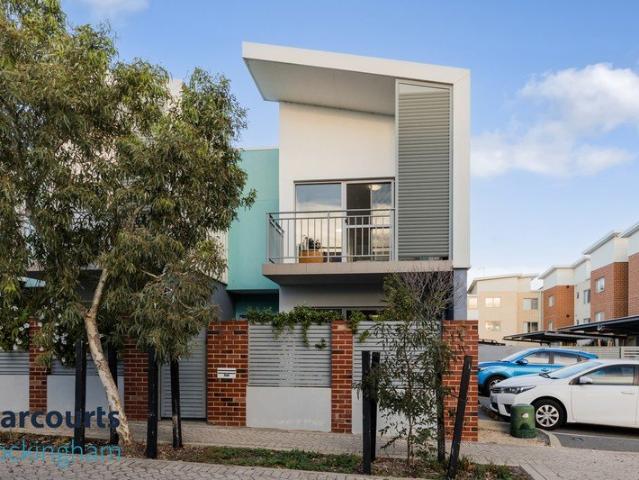 Townhouse for sale in Rockingham, Western Australia